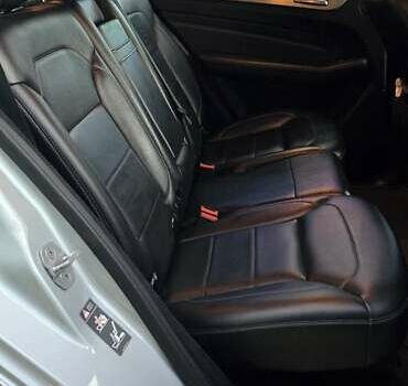 Сірий Мерседес М-Клас, об'ємом двигуна 2.14 л та пробігом 217 тис. км за 19000 $, фото 3 на Automoto.ua