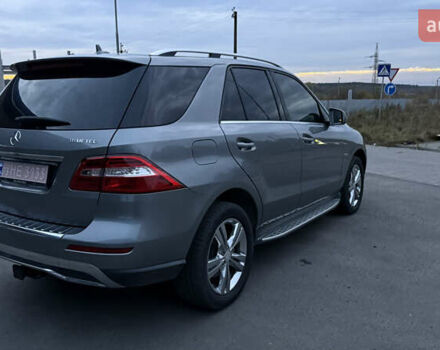 Серый Мерседес М-Класс, объемом двигателя 2.99 л и пробегом 341 тыс. км за 18300 $, фото 6 на Automoto.ua