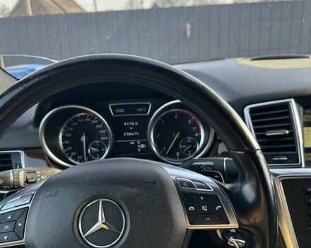 Серый Мерседес М-Класс, объемом двигателя 2.99 л и пробегом 238 тыс. км за 20500 $, фото 9 на Automoto.ua