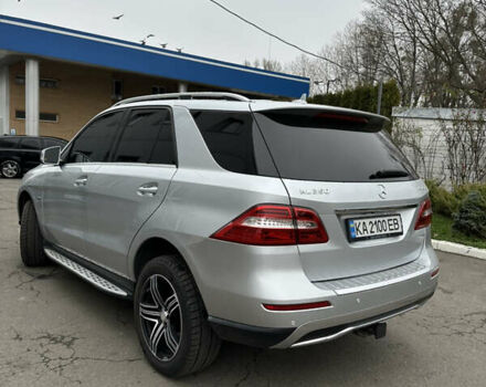 Сірий Мерседес М-Клас, об'ємом двигуна 3.5 л та пробігом 210 тис. км за 20500 $, фото 6 на Automoto.ua