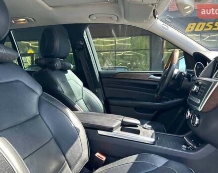 Серый Мерседес М-Класс, объемом двигателя 2.99 л и пробегом 220 тыс. км за 25000 $, фото 15 на Automoto.ua