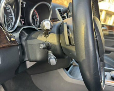 Серый Мерседес М-Класс, объемом двигателя 2.99 л и пробегом 110 тыс. км за 28000 $, фото 14 на Automoto.ua