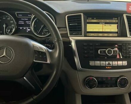 Серый Мерседес М-Класс, объемом двигателя 2.99 л и пробегом 332 тыс. км за 16800 $, фото 15 на Automoto.ua