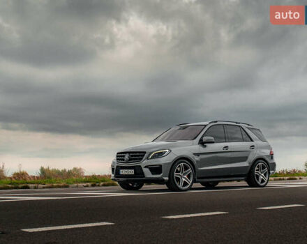 Сірий Мерседес М-Клас, об'ємом двигуна 5.46 л та пробігом 203 тис. км за 55000 $, фото 25 на Automoto.ua