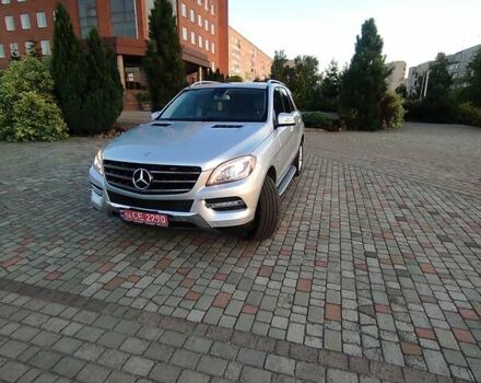 Сірий Мерседес М-Клас, об'ємом двигуна 3 л та пробігом 210 тис. км за 19000 $, фото 5 на Automoto.ua