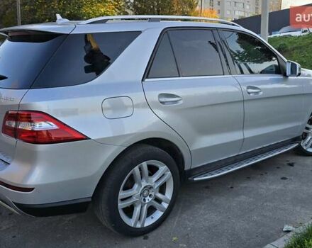 Сірий Мерседес М-Клас, об'ємом двигуна 2.99 л та пробігом 172 тис. км за 21500 $, фото 2 на Automoto.ua