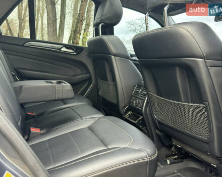 Серый Мерседес М-Класс, объемом двигателя 2.99 л и пробегом 199 тыс. км за 22900 $, фото 33 на Automoto.ua