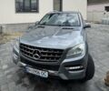 Серый Мерседес М-Класс, объемом двигателя 2.99 л и пробегом 190 тыс. км за 20400 $, фото 3 на Automoto.ua