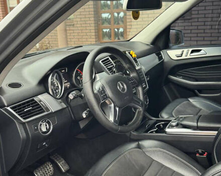 Серый Мерседес М-Класс, объемом двигателя 2.99 л и пробегом 364 тыс. км за 19999 $, фото 16 на Automoto.ua