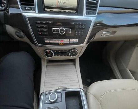 Сірий Мерседес М-Клас, об'ємом двигуна 2.99 л та пробігом 350 тис. км за 21500 $, фото 32 на Automoto.ua