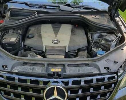 Мерседес М-Класс 2013 в Ирпене на Automoto.ua Серый Мерседес М-Класс, объемом двигателя 2.99 л и пробегом 226 тыс. км за 19600 $, фото 31 на Automoto.ua