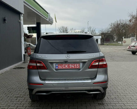 Серый Мерседес М-Класс, объемом двигателя 2.99 л и пробегом 240 тыс. км за 20800 $, фото 5 на Automoto.ua