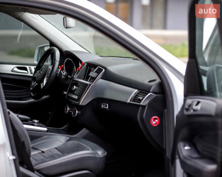 Серый Мерседес М-Класс, объемом двигателя 2.14 л и пробегом 170 тыс. км за 23999 $, фото 24 на Automoto.ua