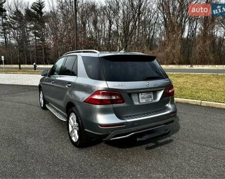 Сірий Мерседес М-Клас, об'ємом двигуна 3.5 л та пробігом 270 тис. км за 20200 $, фото 4 на Automoto.ua