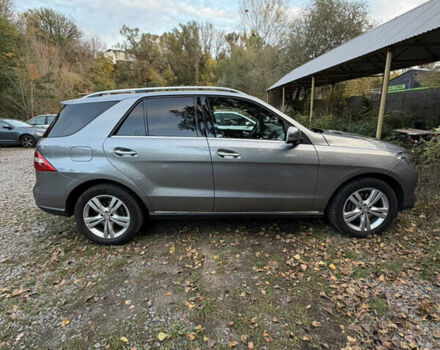 Сірий Мерседес М-Клас, об'ємом двигуна 3.5 л та пробігом 266 тис. км за 24500 $, фото 3 на Automoto.ua