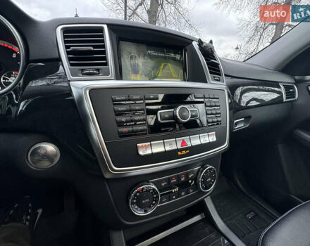 Серый Мерседес М-Класс, объемом двигателя 2.99 л и пробегом 199 тыс. км за 22900 $, фото 46 на Automoto.ua