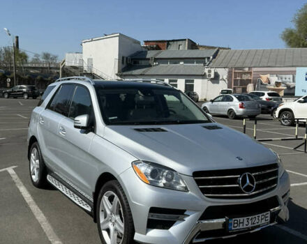 Серый Мерседес М-Класс, объемом двигателя 2.99 л и пробегом 111 тыс. км за 23500 $, фото 5 на Automoto.ua