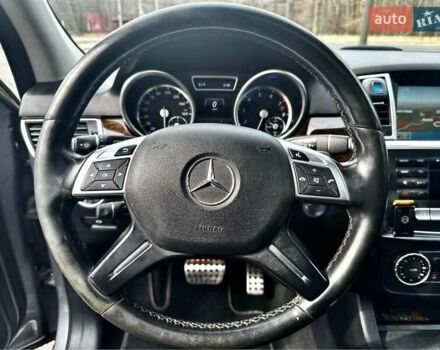 Сірий Мерседес М-Клас, об'ємом двигуна 3.5 л та пробігом 270 тис. км за 20200 $, фото 1 на Automoto.ua