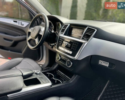 Серый Мерседес М-Класс, объемом двигателя 2.14 л и пробегом 320 тыс. км за 19500 $, фото 16 на Automoto.ua