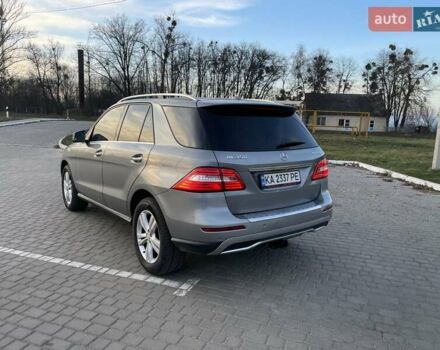 Сірий Мерседес М-Клас, об'ємом двигуна 2.99 л та пробігом 350 тис. км за 21500 $, фото 5 на Automoto.ua