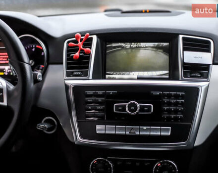 Серый Мерседес М-Класс, объемом двигателя 2.14 л и пробегом 170 тыс. км за 23999 $, фото 28 на Automoto.ua