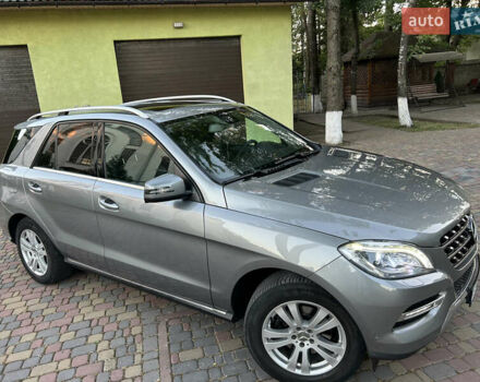 Сірий Мерседес М-Клас, об'ємом двигуна 2.99 л та пробігом 330 тис. км за 24500 $, фото 2 на Automoto.ua