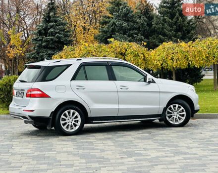 Серый Мерседес М-Класс, объемом двигателя 2.2 л и пробегом 102 тыс. км за 26500 $, фото 1 на Automoto.ua