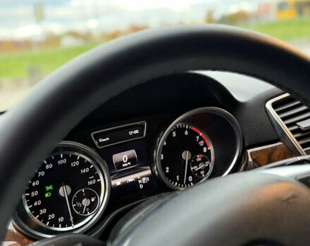 Серый Мерседес М-Класс, объемом двигателя 3.5 л и пробегом 236 тыс. км за 16300 $, фото 19 на Automoto.ua