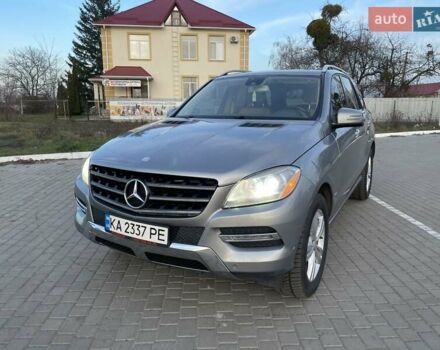 Сірий Мерседес М-Клас, об'ємом двигуна 2.99 л та пробігом 350 тис. км за 21500 $, фото 1 на Automoto.ua