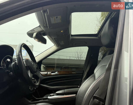 Серый Мерседес М-Класс, объемом двигателя 2.99 л и пробегом 240 тыс. км за 20800 $, фото 13 на Automoto.ua