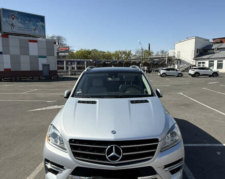 Серый Мерседес М-Класс, объемом двигателя 2.99 л и пробегом 111 тыс. км за 23500 $, фото 7 на Automoto.ua