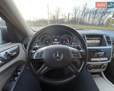 Сірий Мерседес М-Клас, об'ємом двигуна 2.99 л та пробігом 350 тис. км за 21500 $, фото 30 на Automoto.ua