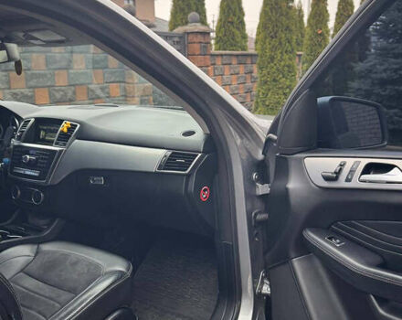 Серый Мерседес М-Класс, объемом двигателя 2.99 л и пробегом 364 тыс. км за 19999 $, фото 30 на Automoto.ua