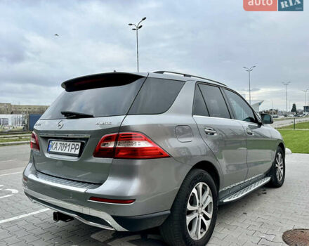 Серый Мерседес М-Класс, объемом двигателя 3.5 л и пробегом 236 тыс. км за 18500 $, фото 5 на Automoto.ua