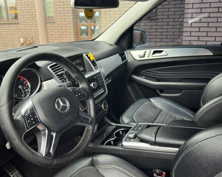 Серый Мерседес М-Класс, объемом двигателя 2.99 л и пробегом 364 тыс. км за 19999 $, фото 17 на Automoto.ua