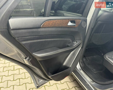 Серый Мерседес М-Класс, объемом двигателя 2.99 л и пробегом 240 тыс. км за 20800 $, фото 11 на Automoto.ua