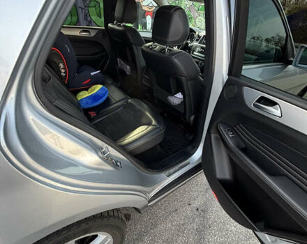 Серый Мерседес М-Класс, объемом двигателя 2.99 л и пробегом 186 тыс. км за 25000 $, фото 9 на Automoto.ua