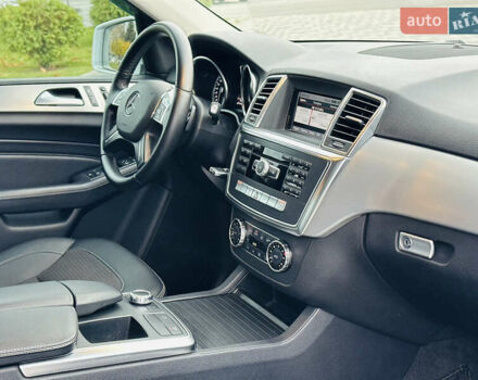 Серый Мерседес М-Класс, объемом двигателя 2.2 л и пробегом 102 тыс. км за 26500 $, фото 34 на Automoto.ua