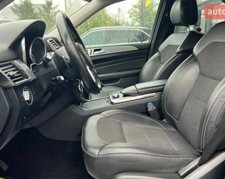 Серый Мерседес М-Класс, объемом двигателя 2.14 л и пробегом 255 тыс. км за 18300 $, фото 10 на Automoto.ua