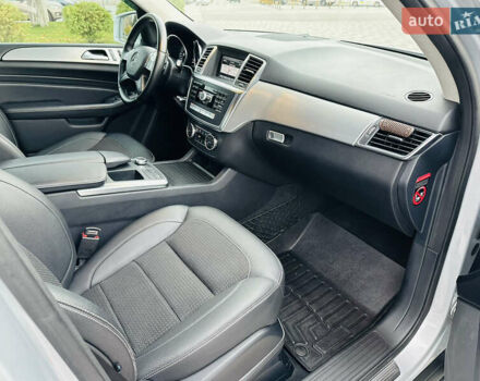 Серый Мерседес М-Класс, объемом двигателя 2.2 л и пробегом 102 тыс. км за 26500 $, фото 33 на Automoto.ua