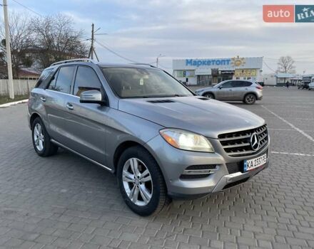 Сірий Мерседес М-Клас, об'ємом двигуна 2.99 л та пробігом 350 тис. км за 21500 $, фото 10 на Automoto.ua