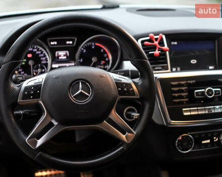 Серый Мерседес М-Класс, объемом двигателя 2.14 л и пробегом 170 тыс. км за 23999 $, фото 20 на Automoto.ua