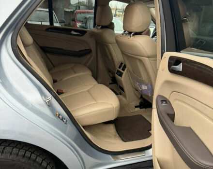 Сірий Мерседес М-Клас, об'ємом двигуна 2.99 л та пробігом 258 тис. км за 21800 $, фото 6 на Automoto.ua