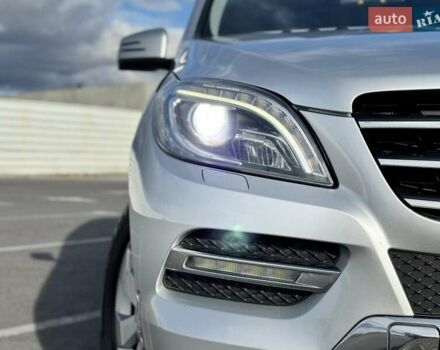 Мерседес М-Класс 2013 в Львове на Automoto.ua Серый Мерседес М-Класс, объемом двигателя 2.99 л и пробегом 188 тыс. км за 23000 $, фото 37 на Automoto.ua