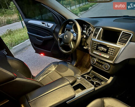 Мерседес М-Класс 2013 в Харькове на Automoto.ua Серый Мерседес М-Класс, объемом двигателя 2.14 л и пробегом 287 тыс. км за 18700 $, фото 18 на Automoto.ua