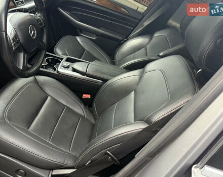 Серый Мерседес М-Класс, объемом двигателя 2.99 л и пробегом 240 тыс. км за 20800 $, фото 9 на Automoto.ua