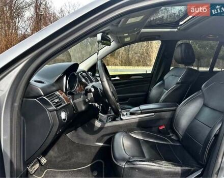 Сірий Мерседес М-Клас, об'ємом двигуна 3.5 л та пробігом 270 тис. км за 20200 $, фото 7 на Automoto.ua