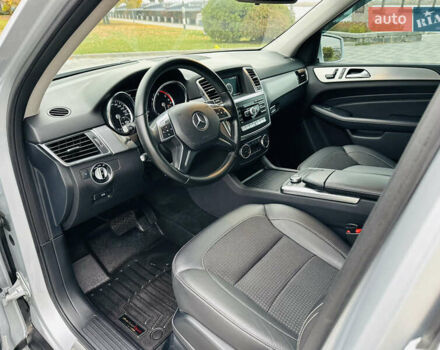 Серый Мерседес М-Класс, объемом двигателя 2.2 л и пробегом 102 тыс. км за 26500 $, фото 10 на Automoto.ua