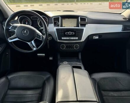Мерседес М-Класс 2013 в Львове на Automoto.ua Серый Мерседес М-Класс, объемом двигателя 2.99 л и пробегом 188 тыс. км за 23000 $, фото 23 на Automoto.ua