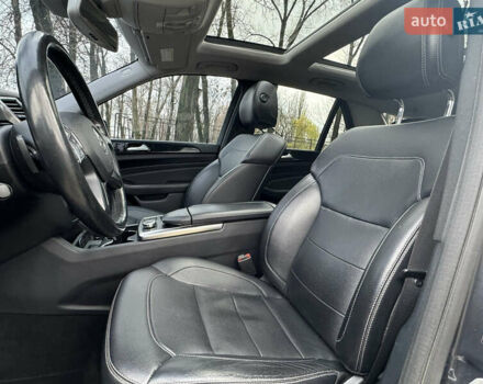 Серый Мерседес М-Класс, объемом двигателя 2.99 л и пробегом 199 тыс. км за 22900 $, фото 25 на Automoto.ua